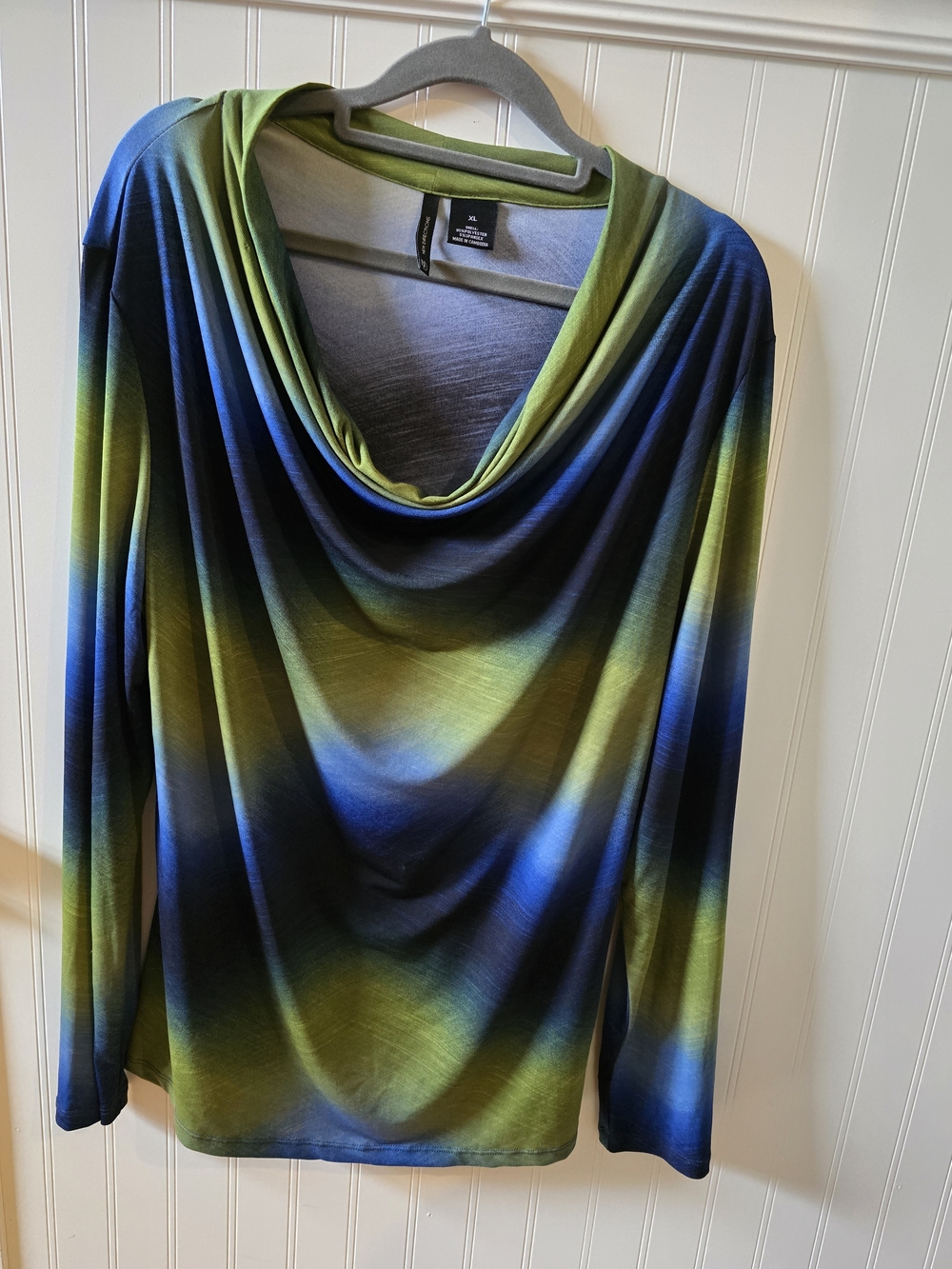 new directions OMBRE draped blouse.  XL Top